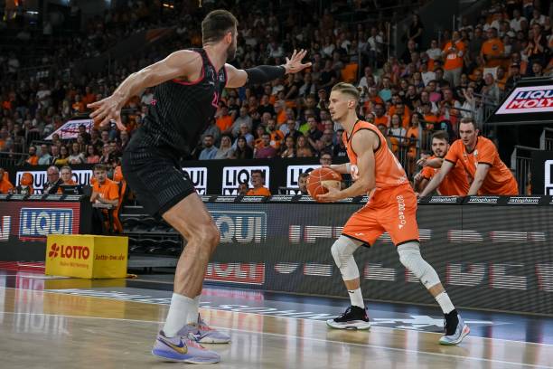 与湖人总经 与湖人总经