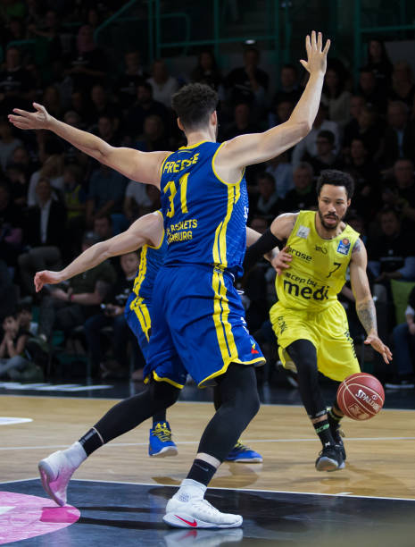 体育产业的 体育产业的